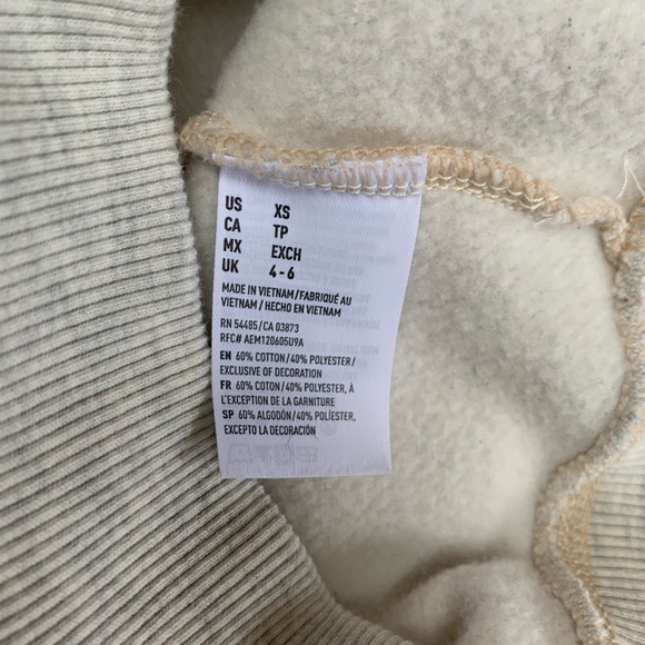 AEO Xmas polar bear top sequin/embroidered XS - Picture 4 of 4